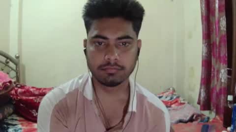 Snapshot of birbikrom104 chatting on 17, 4, 2026 birbikrom104 online show from 17, 4, 2026