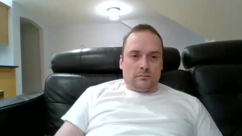 Snapshot of bird8888 chatting on 8, 10, 2025 bird8888 online show from 8, 10, 2025