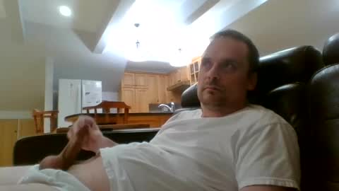 Snapshot of bird8888 chatting on 12, 10, 2025 bird8888 online show from 12, 10, 2025