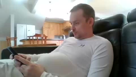 Snapshot of bird8888 chatting on 13, 10, 2025 bird8888 online show from 13, 10, 2025