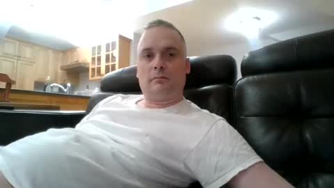 Snapshot of bird8888 chatting on 26, 10, 2025 bird8888 online show from 26, 10, 2025