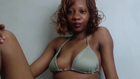 Snapshot of birdiexxslut chatting on 13, 11, 2025 birdiexxslut online show from 13, 11, 2025