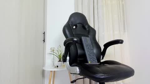 Biscuit oliva online show from 1, 3, 2026