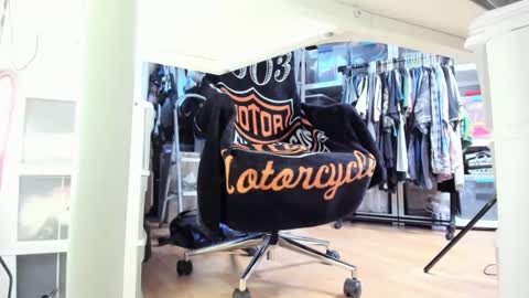 bisexualjay online show from 26, 9, 2025