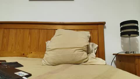 Snapshot of bisexualversat1 chatting on 9, 11, 2025 bisexualversat1 online show from 9, 11, 2025