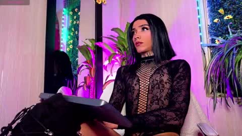 Snapshot of bitch_capelli chatting on 20, 10, 2025 .. .. online show from 20, 10, 2025