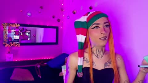 Snapshot of bitch_capelli chatting on 2, 12, 2025 .. .. online show from 2, 12, 2025