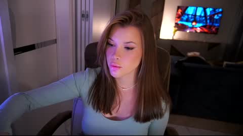 Snapshot of bitter_moon chatting on 30, 11, 2025 Ann Braslowsky online show from 30, 11, 2025