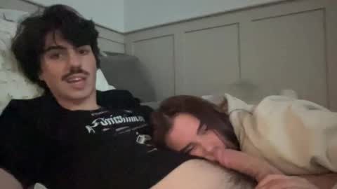 Snapshot of bkws985 chatting on 18, 11, 2025 bkws985 online show from 18, 11, 2025