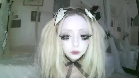 vampire fang  online show from 15, 4, 2026