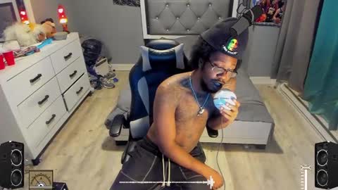 Snapshot of blaccanalmatters chatting on 19, 2, 2025 Plant Base Streamers From Pennsylvania online show from 19, 2, 2025