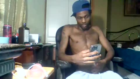 Snapshot of blacctallbull chatting on 18, 9, 2025 blacctallbull online show from 18, 9, 2025