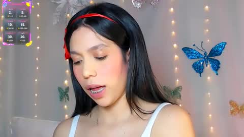 Snapshot of black_dar_ chatting on 15, 12, 2025 Sara online show from 15, 12, 2025