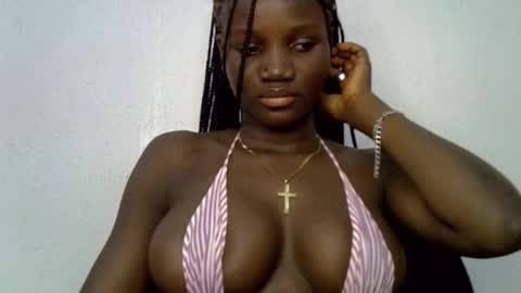 Esthy online show from 11, 9, 2025