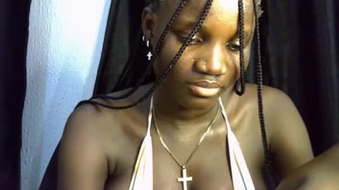 Esthy online show from 17, 9, 2025