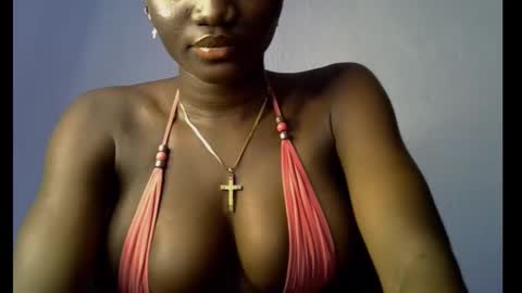 Esthy online show from 1, 10, 2025