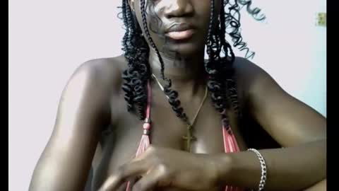 Esthy online show from 19, 10, 2025
