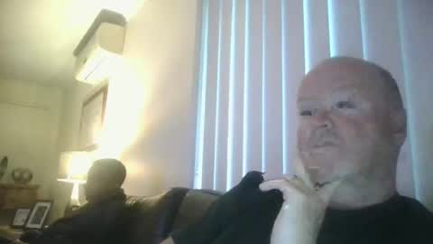 Snapshot of black_n_white4 chatting on 5, 3, 2025 black_n_white4 online show from 5, 3, 2025