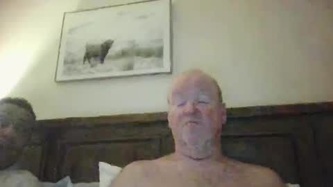Snapshot of black_n_white4 chatting on 19, 12, 2025 black_n_white4 online show from 19, 12, 2025