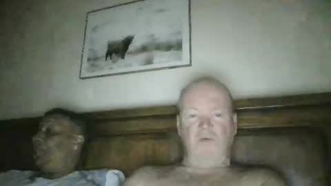 Snapshot of black_n_white4 chatting on 19, 12, 2025 black_n_white4 online show from 19, 12, 2025