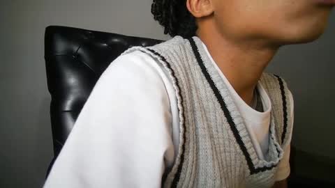 Snapshot of black_tentationx chatting on 8, 2, 2025 black_tentationx online show from 8, 2, 2025