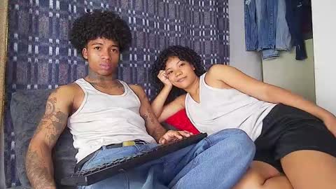 Snapshot of black_tentationx chatting on 8, 10, 2025 black_tentationx online show from 8, 10, 2025