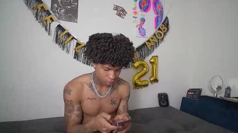 Snapshot of black_tentationx chatting on 3, 12, 2025 black_tentationx online show from 3, 12, 2025