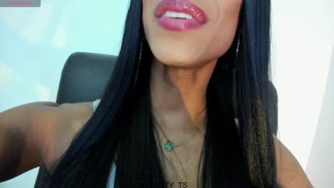 Nina online show from 4, 1, 2025