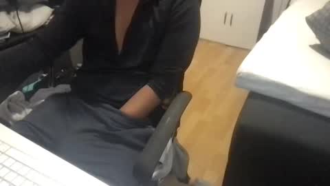 Snapshot of blackdiscreet chatting on 2, 12, 2024 blackdiscreet online show from 2, 12, 2024