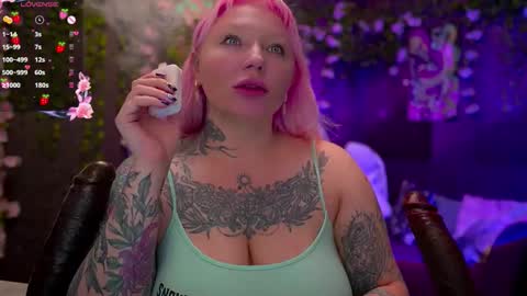 Snapshot of blackedbarbie chatting on 4, 10, 2025 Alice online show from 4, 10, 2025