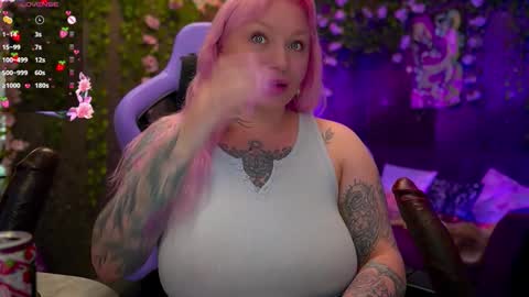 Snapshot of blackedbarbie chatting on 18, 10, 2025 Alice online show from 18, 10, 2025