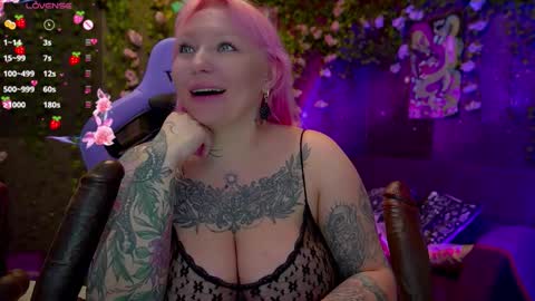 Snapshot of blackedbarbie chatting on 22, 11, 2025 Alice online show from 22, 11, 2025