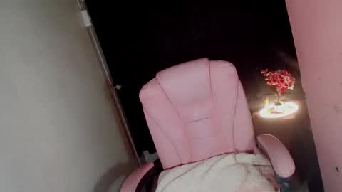 JUST CALL ME KEYLAH 3 online show from 13, 12, 2025