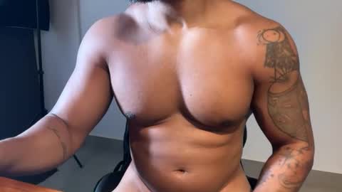 Snapshot of blackmacauly chatting on 9, 5, 2026 Macauly online show from 9, 5, 2026