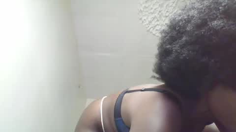 Snapshot of blackprincess25 chatting on 26, 11, 2025 Lorraine online show from 26, 11, 2025