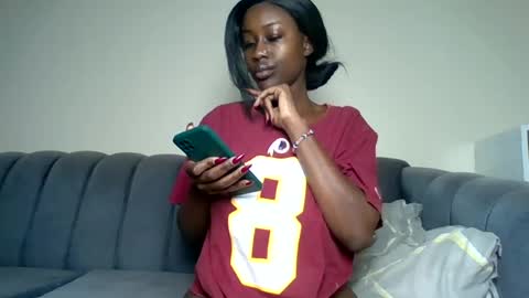 Snapshot of blackprincess25 chatting on 19, 7, 2026 Lorraine online show from 19, 7, 2026