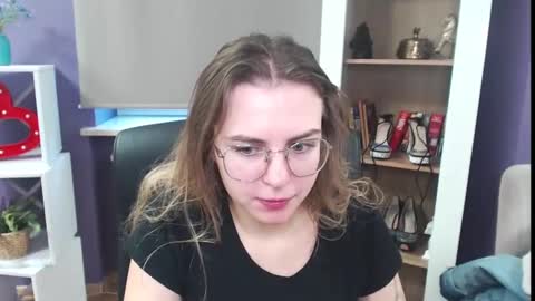 Z O E Y online show from 4, 12, 2024