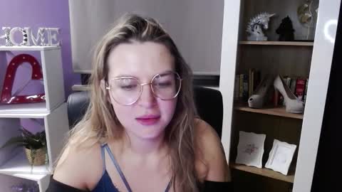 Snapshot of blackrosezoey chatting on 24, 11, 2025 Z O E Y online show from 24, 11, 2025