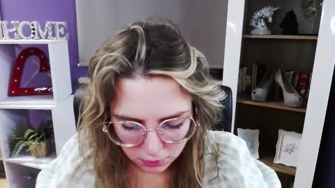 Snapshot of blackrosezoey chatting on 2, 12, 2025 Z O E Y online show from 2, 12, 2025