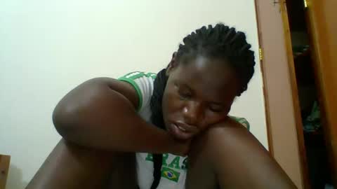 Snapshot of blacksexygal chatting on 22, 10, 2025 SARAH online show from 22, 10, 2025