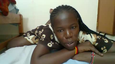 Snapshot of blacksexygal chatting on 29, 10, 2025 SARAH online show from 29, 10, 2025