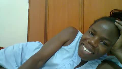 Snapshot of blacksexygal chatting on 15, 11, 2025 SARAH online show from 15, 11, 2025