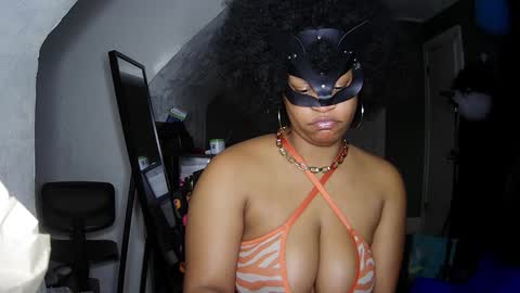 Queen Siren online show from 17, 12, 2024