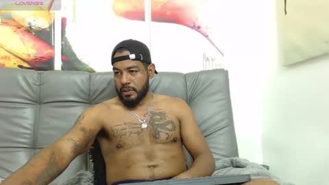 Snapshot of bladehot_ chatting on 25, 10, 2025 Richard online show from 25, 10, 2025