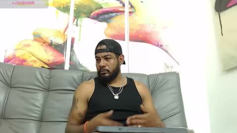 Snapshot of bladehot_ chatting on 5, 11, 2025 Richard online show from 5, 11, 2025