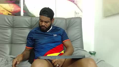 Snapshot of bladehot_ chatting on 11, 11, 2025 Richard online show from 11, 11, 2025