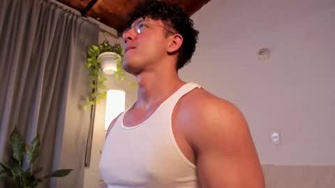 Snapshot of blake_levi chatting on 1, 3, 2025 Blake Levi Independent Model online show from 1, 3, 2025