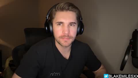 Snapshot of blakemiles2 chatting on 26, 11, 2025 Blake Miles online show from 26, 11, 2025