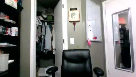 Snapshot of blazeentertainment2025 chatting on 28, 10, 2025 blazeentertainment2025 online show from 28, 10, 2025