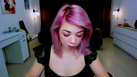 Snapshot of blinkofeyess chatting on 7, 12, 2024 Nicole online show from 7, 12, 2024